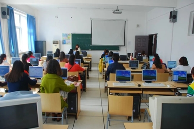 應(yīng)用技術(shù)學(xué)院（健康產(chǎn)業(yè)學(xué)院）教育咨詢服務(wù) 精準(zhǔn)導(dǎo)航，賦能健康產(chǎn)業(yè)未來(lái)人才